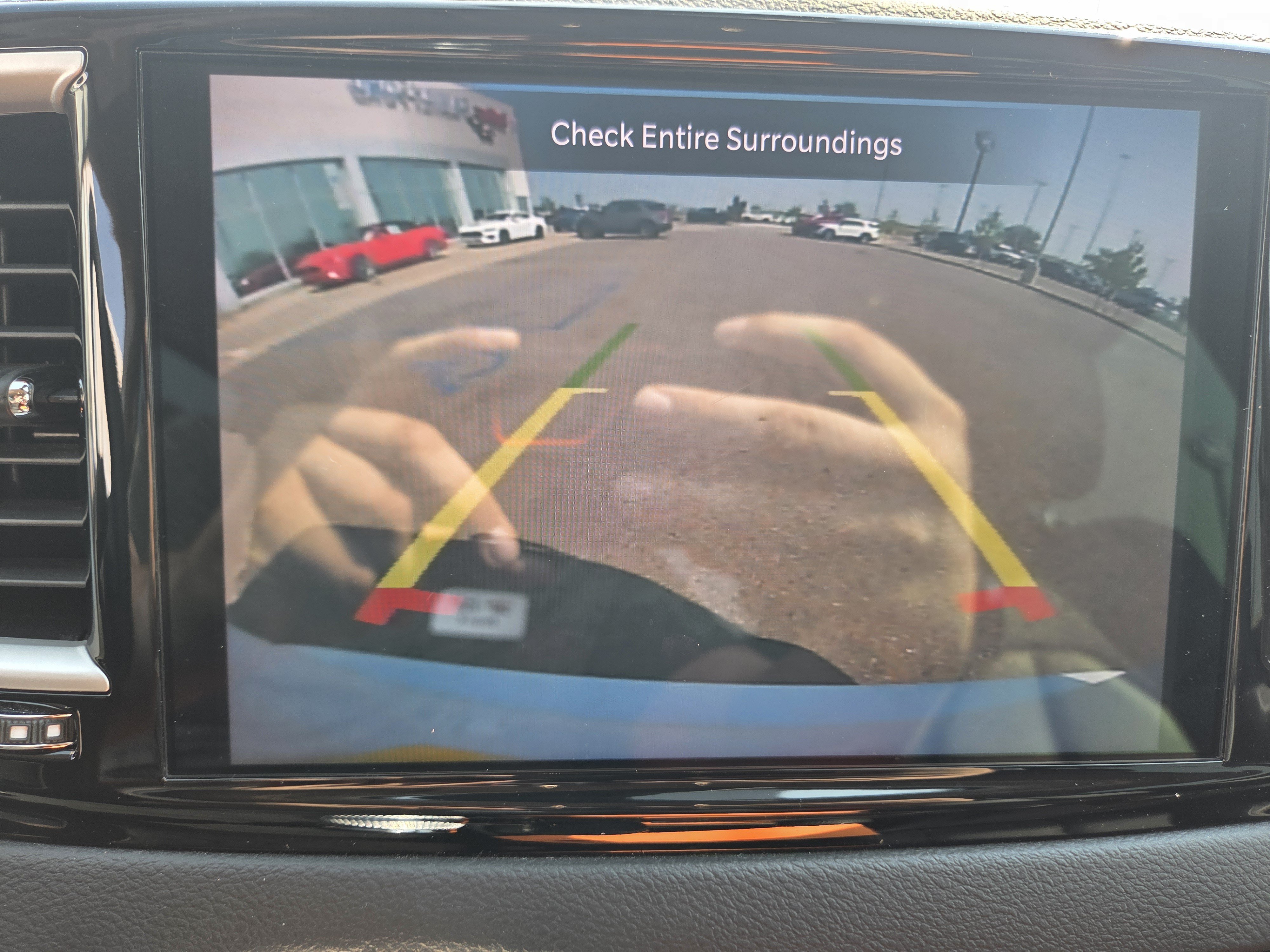 Used 2024 Chrysler Pacifica Touring-L FWD image 23