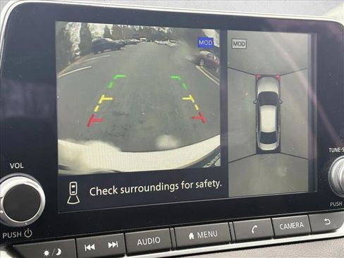 Used 2024 Nissan Sentra SR w/ SR Premium Package image 11