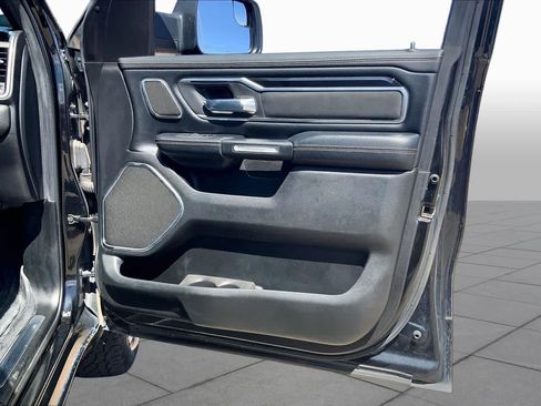 Used 2019 RAM 1500 Laramie AWD/4WD image 23