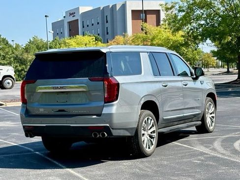 Used 2023 GMC Yukon XL Denali AWD/4WD image 7