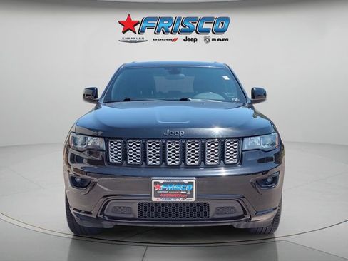 Used 2021 Jeep Grand Cherokee Laredo X AWD/4WD image 2