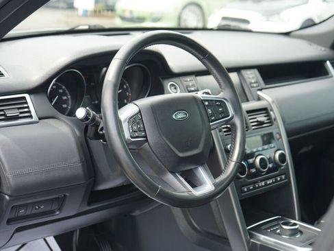 Used 2019 Land Rover Discovery Sport HSE image 11