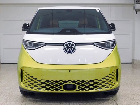 Used 2025 Volkswagen ID. Buzz 1st Edition image 2
