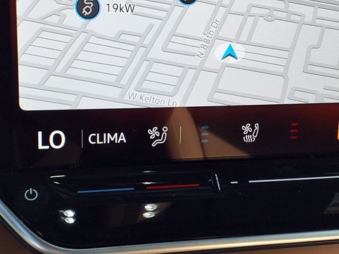 New 2025 Volkswagen ID. Buzz Pro S image 17