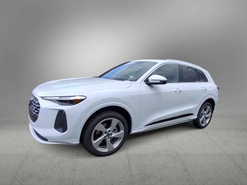 New 2025 Audi Q5 Premium Plus image 4