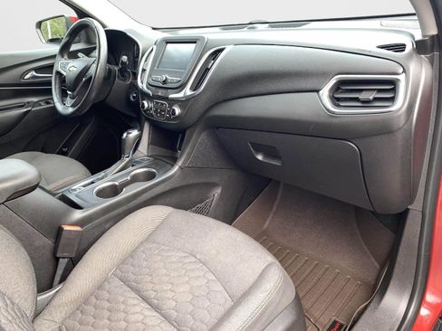 Used 2018 Chevrolet Equinox LT AWD/4WD image 39
