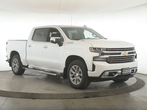 Used 2022 Chevrolet Silverado 1500 High Country w/ Safety Package II image 2