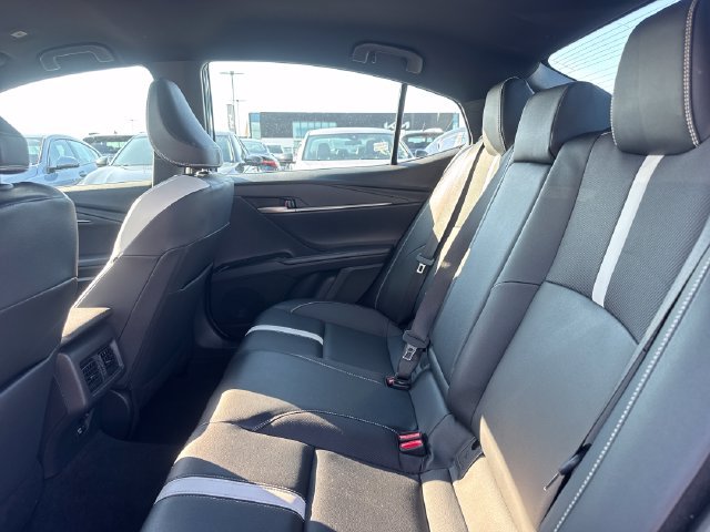 Used 2025 Toyota Camry SE FWD image 14