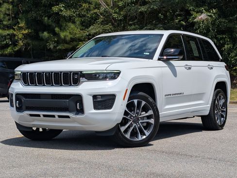 Used 2023 Jeep Grand Cherokee Overland w/ Adv Protech Group III RWD image 4