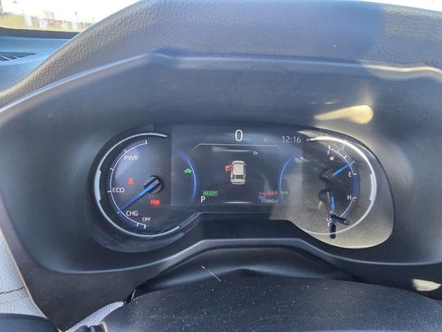 Used 2022 Toyota RAV4 Limited image 22