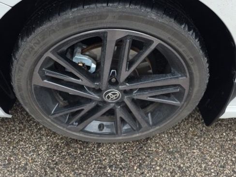 Used 2025 Toyota Camry image 9