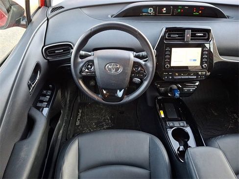 Used 2020 Toyota Prius XLE w/ Advanced Technology Package image 11