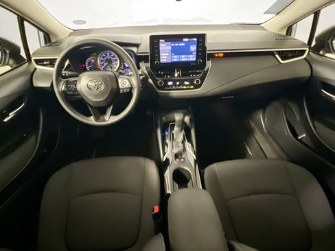 Used 2021 Toyota Corolla LE w/ LE Convenience Package FWD image 29