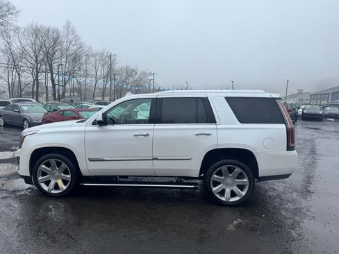 Used 2016 Cadillac Escalade Premium image 11