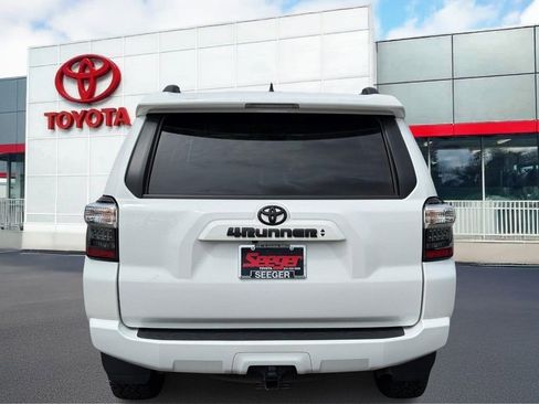 Used 2023 Toyota 4Runner SR5 Premium w/ Moonroof Package AWD/4WD image 6