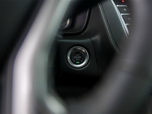 Used 2024 Chevrolet Tahoe Z71 w/ Off-Road Capability Package image 22