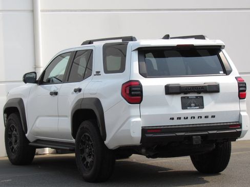 Used 2025 Toyota 4Runner TRD Off-Road Premium w/ Tow Technology Package AWD/4WD image 5