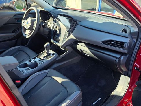 Used 2024 Subaru Crosstrek 2.5i Limited w/ Crosstrek Mirror Package AWD/4WD image 12