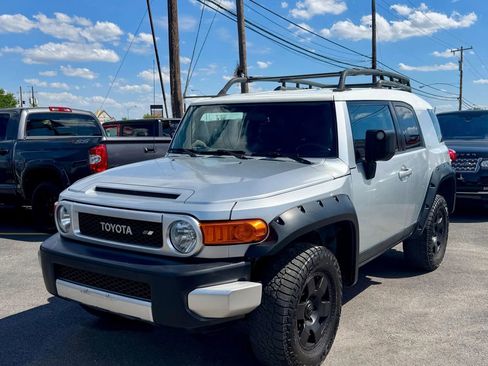 Used 2007 Toyota FJ Cruiser 4WD image 13