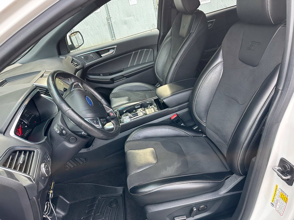 Used 2020 Ford Edge ST w/ Cold Weather Package AWD/4WD image 19