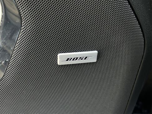 Used 2024 Chevrolet Suburban Z71 w/ Luxury Package image 21