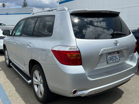 Used 2010 Toyota Highlander Limited AWD/4WD image 6