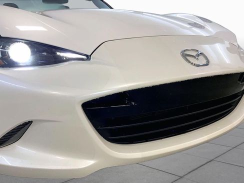 Used 2023 MAZDA MX-5 Miata Grand Touring RWD image 29