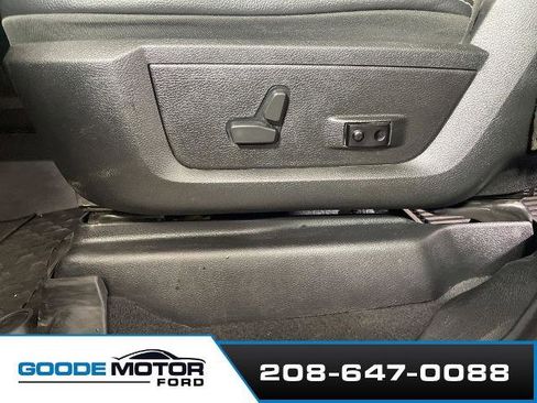 Used 2021 RAM 2500 Laramie w/ Body Color Bumper Group image 5