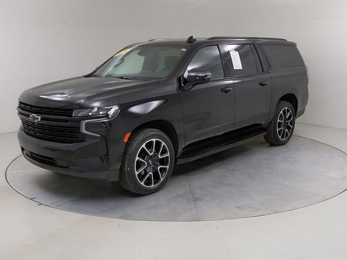 Used 2024 Chevrolet Suburban RST w/ Luxury Package AWD/4WD image 21