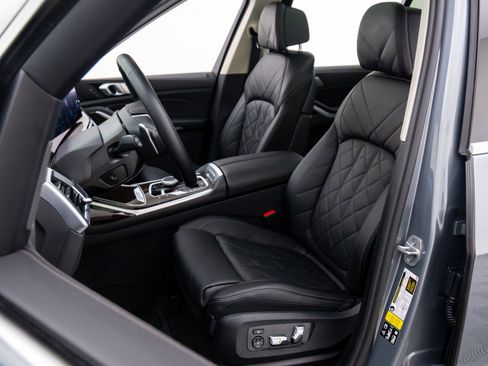 Certified 2023 BMW X7 xDrive40i w/ Premium Package image 16