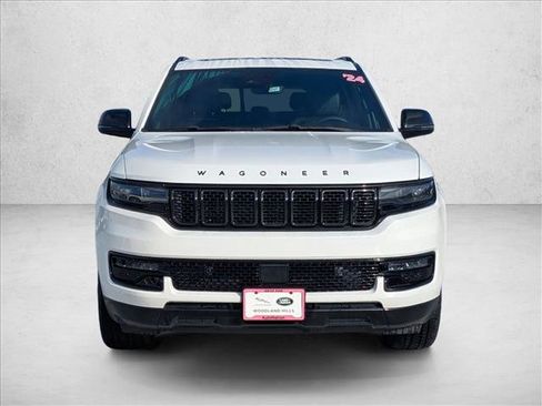 Used 2024 Jeep Wagoneer L Series II image 2