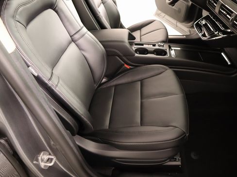 New 2026 Lincoln Corsair Premiere image 14