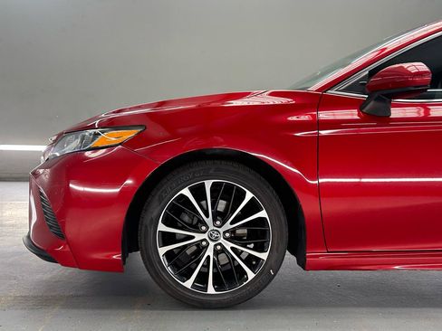 Used 2019 Toyota Camry SE w/ Protection Package (Q2) FWD image 5