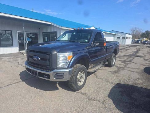 Used 2015 Ford F250 XL w/ Power Equipment Group image 5