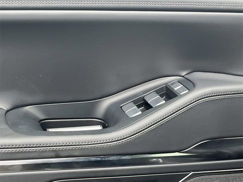 New 2025 Lincoln Navigator Reserve w/ Jet Appearance Package image 12