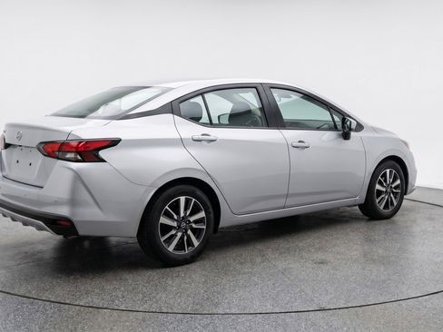 Used 2025 Nissan Versa SV FWD image 9