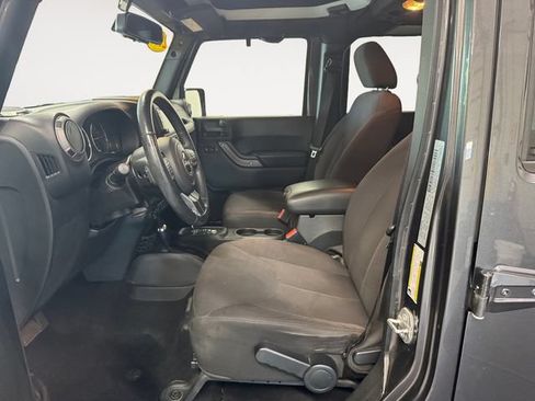 Used 2017 Jeep Wrangler Unlimited Sport AWD/4WD image 7