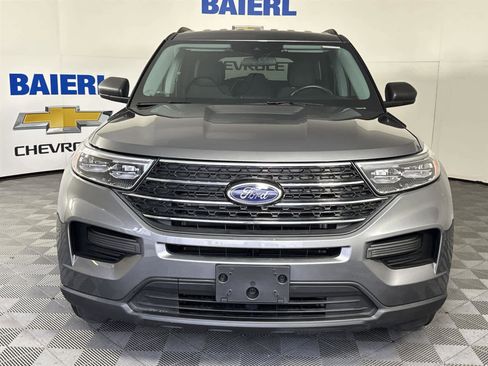 Used 2022 Ford Explorer XLT image 8