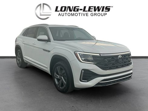 Used 2024 Volkswagen Atlas Cross Sport SEL R-Line AWD/4WD image 10