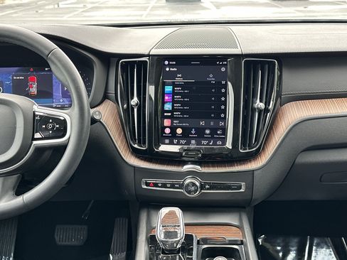 Used 2023 Volvo XC60 B5 Ultimate FWD image 30