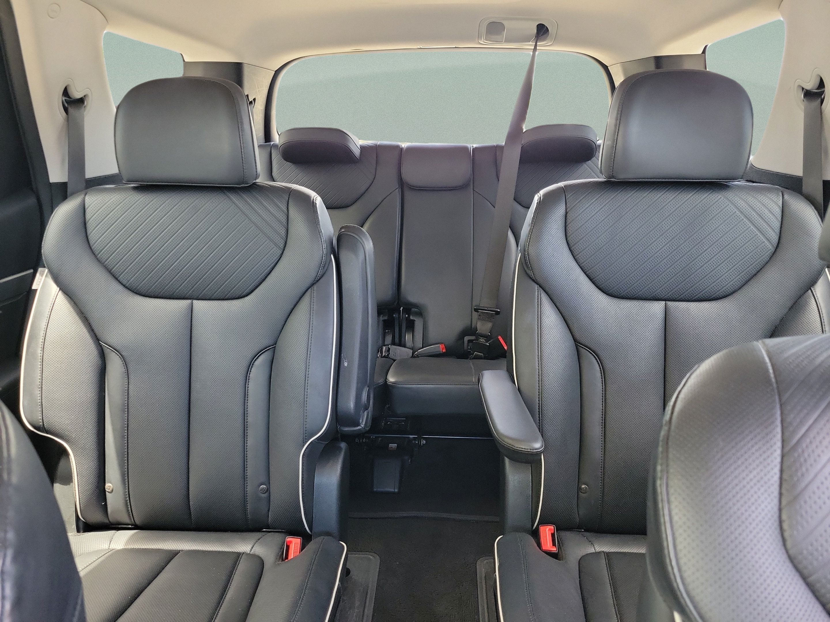 Used 2024 Hyundai Palisade SEL FWD image 9