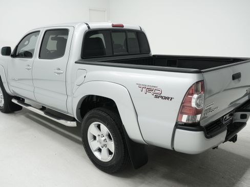Used 2009 Toyota Tacoma PreRunner RWD image 3