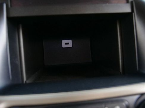 Used 2020 GMC Yukon Denali w/ Denali Ultimate Package image 12