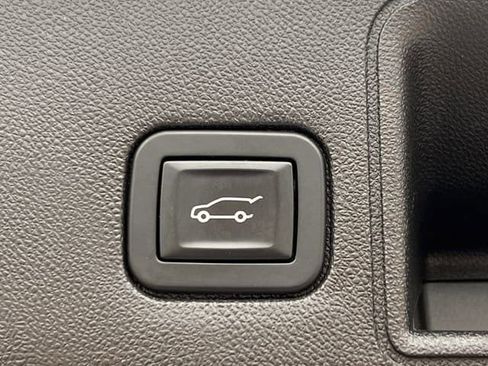 Used 2018 GMC Terrain SLT w/ Preferred Package image 28