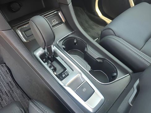 Used 2024 Subaru Ascent Limited image 13