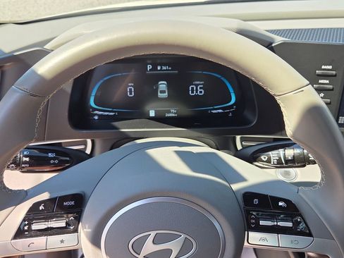 Used 2025 Hyundai Elantra Sport image 21