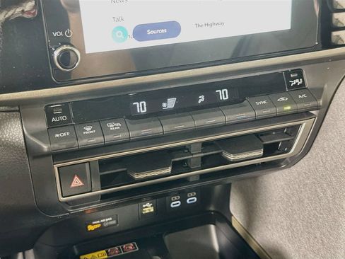 Used 2026 Toyota Camry LE FWD image 28