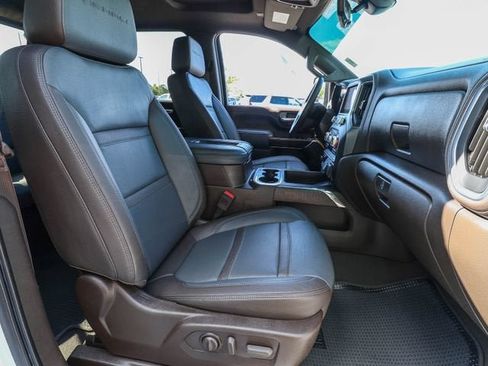 Used 2022 GMC Sierra 3500 Denali w/ Denali Ultimate Package AWD/4WD image 25