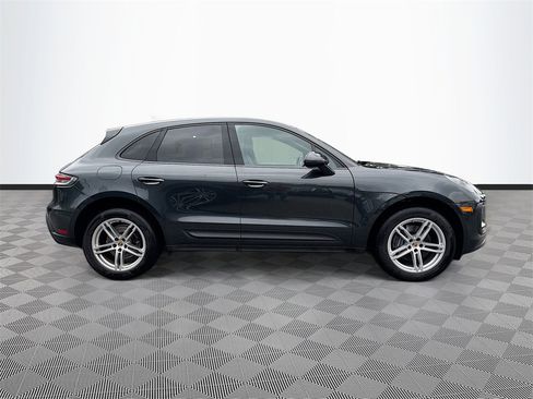 Used 2022 Porsche Macan Base image 5