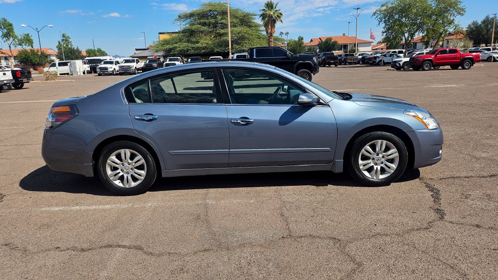 Used 2010 Nissan Altima 2.5 S w/ Convenience Plus Pkg FWD image 12